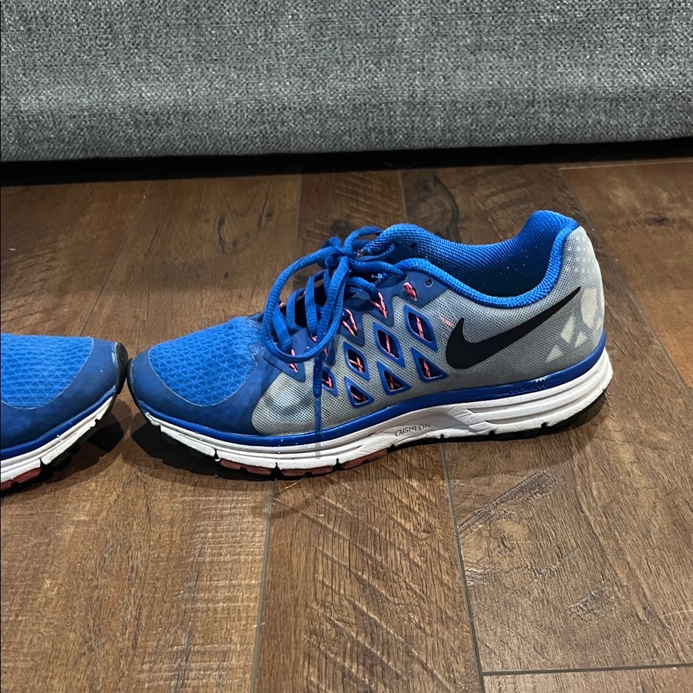 Nike Zoom Vomero Running Shoes - Blue and Pink - Picture 6 of 9